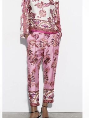 Zara Pink Floral-Pattern Cropped Trousers